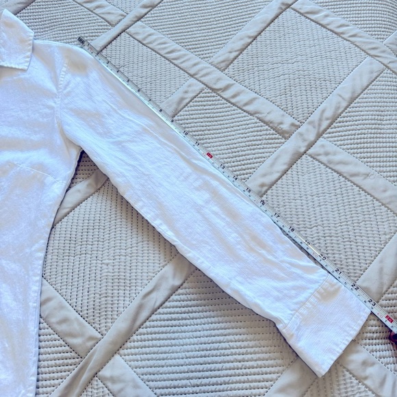 2/$10 Van Heusen Originals White button front collared shirt Sz XS - Picture 3 of 9